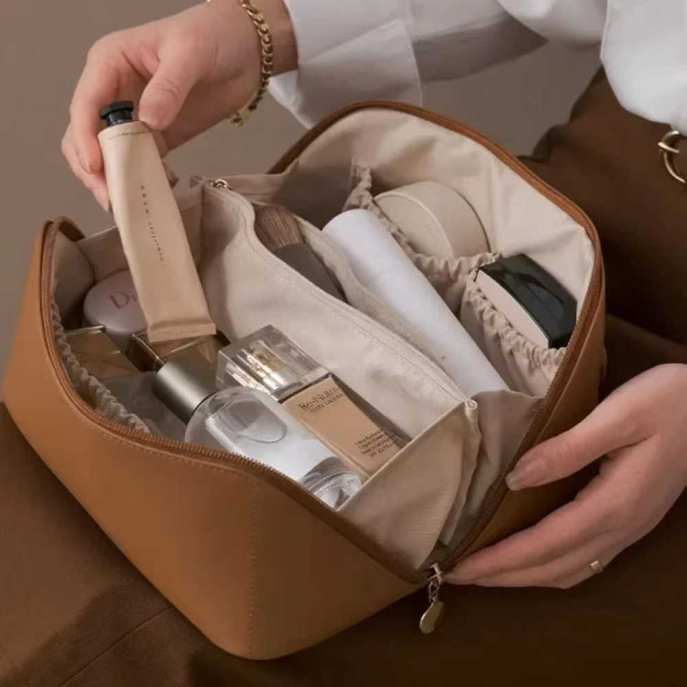 Makeup Organizer Female Toilet - огляд і ціна Luxury Skincare Containers